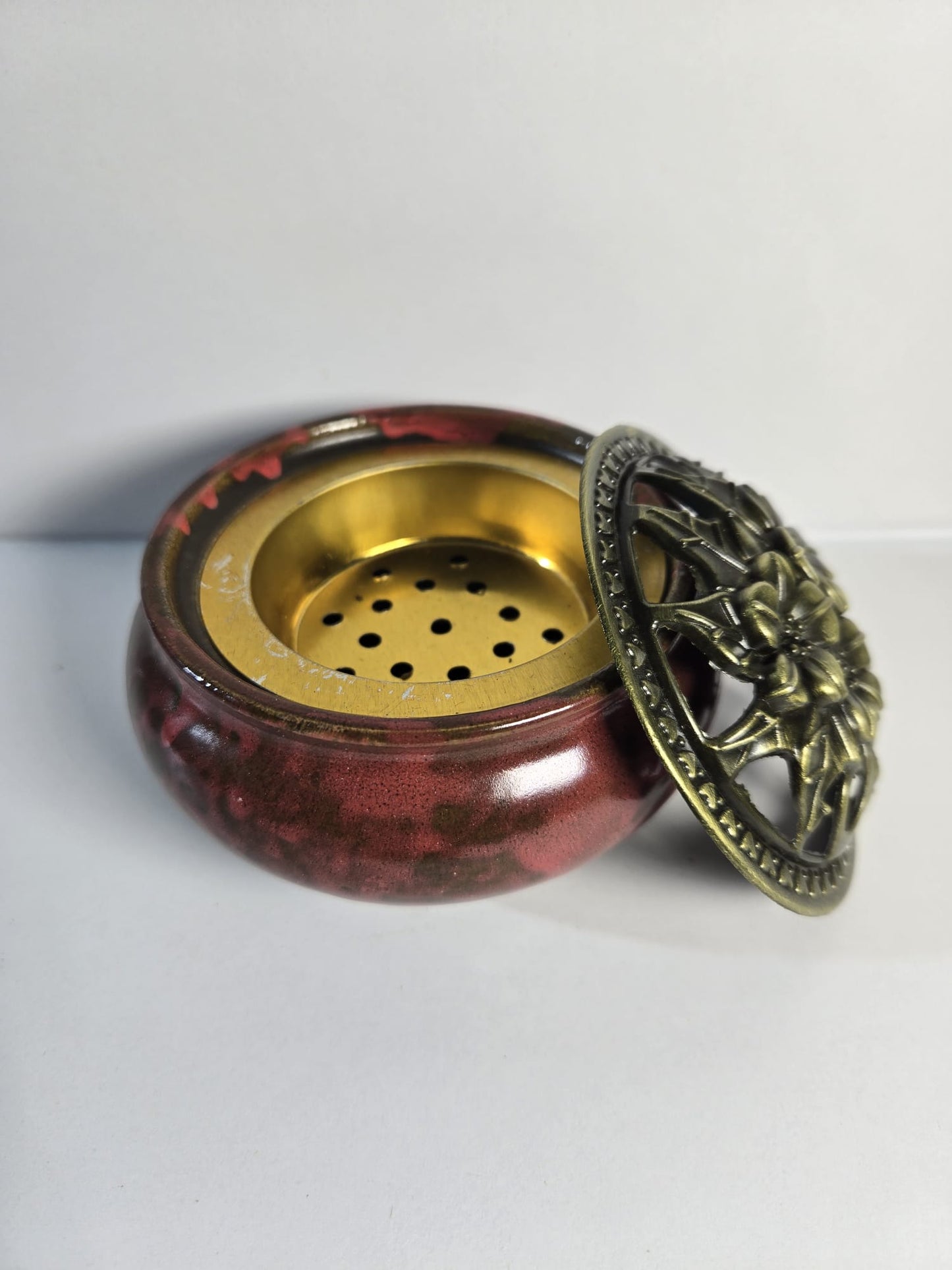 Porcelain incense burner