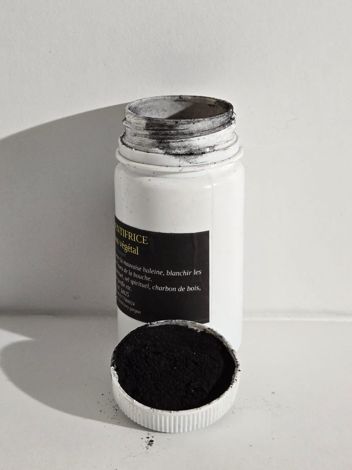 poudre Dentifrice au charbon de bois actif
